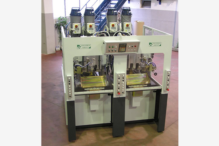 máquinas de extrusión y de moldeo por inyección para la producción de suelas y tacones en materiales termoplásticos, TR, PVC, TPU y EVA.